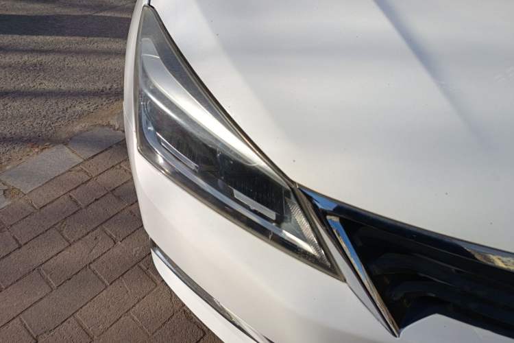 Used CHANGAN Alsvin V7 2016 1.6L Automatic Enjoyment Model China V Standard Right Front Headlight