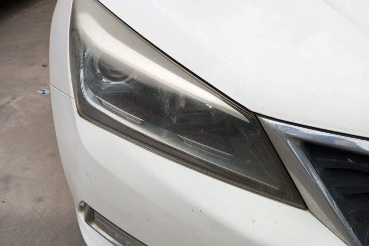 Used CHANGAN Alsvin V7 2016 1.6L Automatic Enjoyment Model China V Standard Right Front Headlight