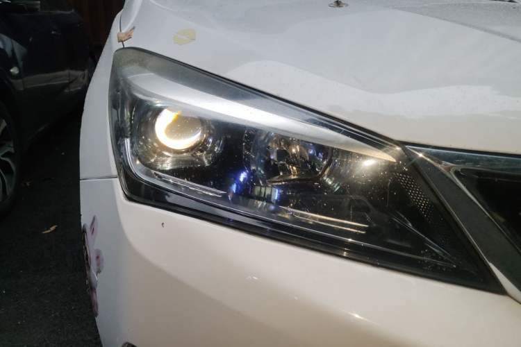 Used CHANGAN Alsvin V7 2016 1.6L Manual Enjoyment Model China V Standard Right Front Headlight