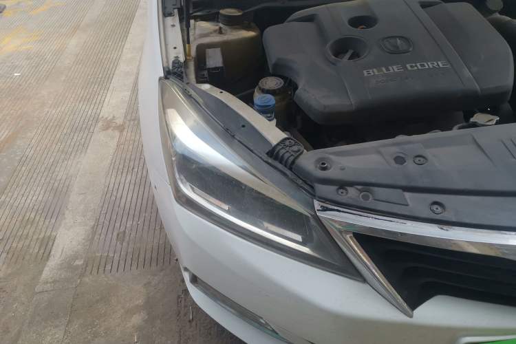 Used CHANGAN Alsvin V7 2016 1.6L Automatic Enjoyment Model China V Standard Right Front Headlight