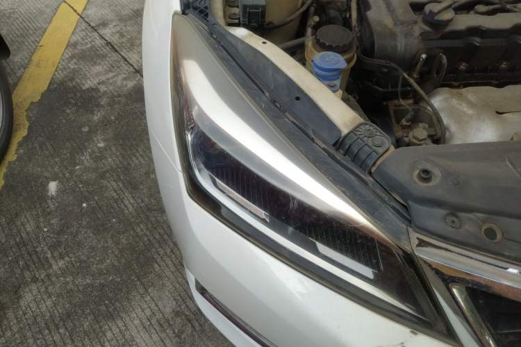 Used CHANGAN Alsvin V7 2016 1.6L Automatic Enjoyment Model China V Standard Right Front Headlight