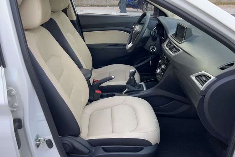 Used CHANGAN Alsvin V7 2016 1.6L Manual Enjoyment Model China V Standard Right Front Seat