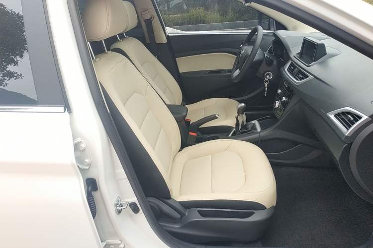Used CHANGAN Alsvin V7 2016 1.6L Manual Enjoyment Model China V Standard Right Front Seat
