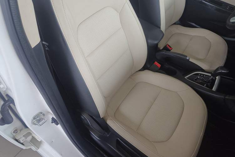 Used CHANGAN Alsvin V7 2016 1.6L Automatic Enjoyment Model China V Standard Right Front Seat