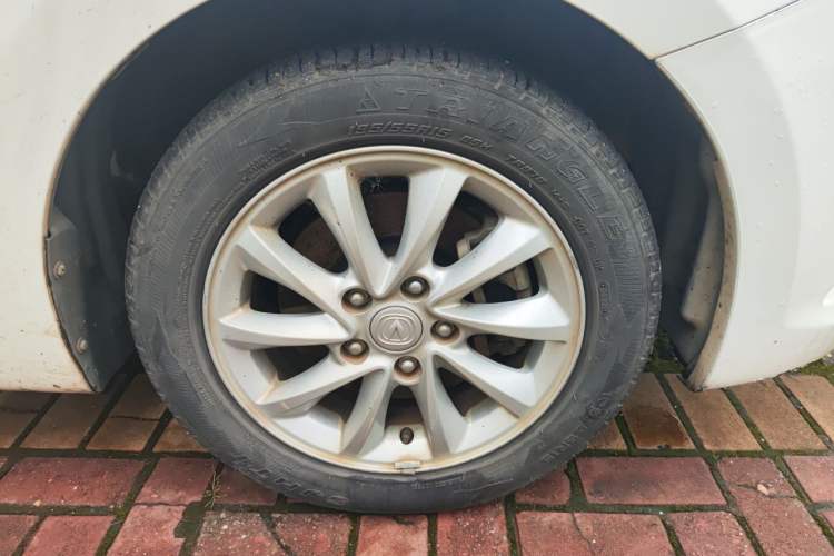 Used CHANGAN Alsvin V7 2016 1.6L Manual LeShang Model China V Standard Right Front Wheel Hub