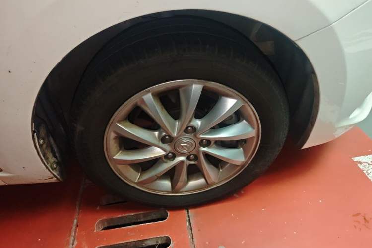 Used CHANGAN Alsvin V7 2016 1.6L Manual Enjoyment Model China IV Standard Right Front Wheel Hub