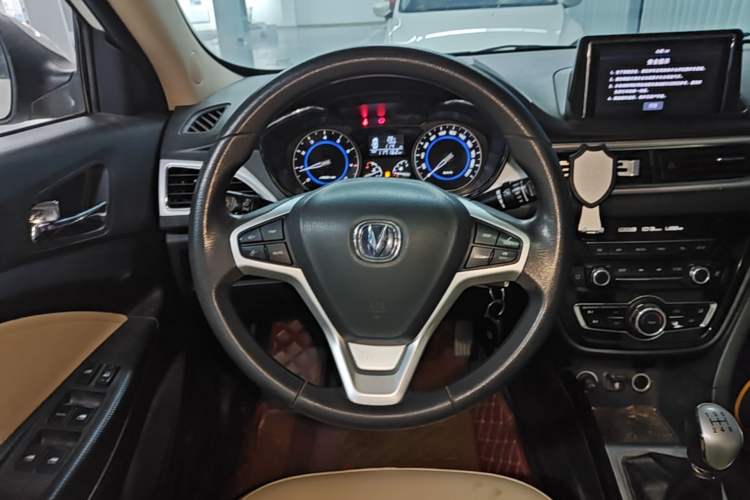 Used CHANGAN Alsvin V7 2016 1.6L Manual Enjoyment Model China V Standard Steering Wheel