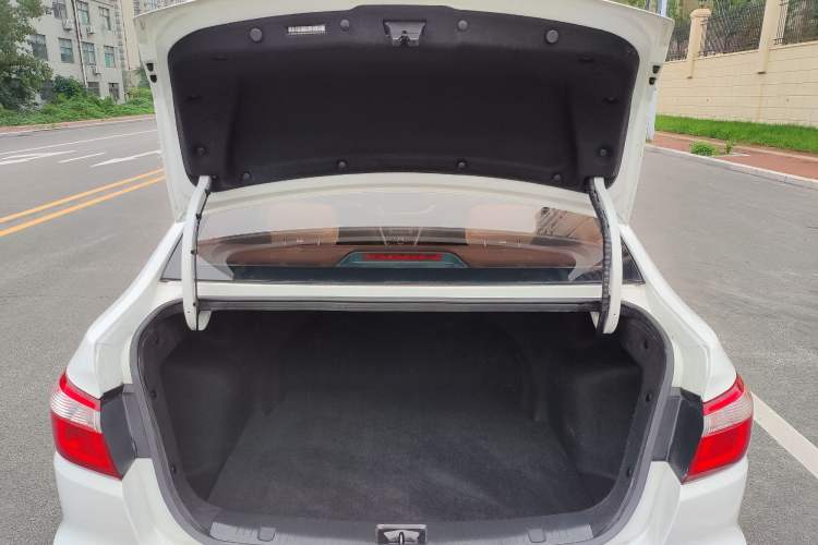 Used CHANGAN Alsvin V7 2016 1.6L Automatic Fun Model China V Standard Trunk