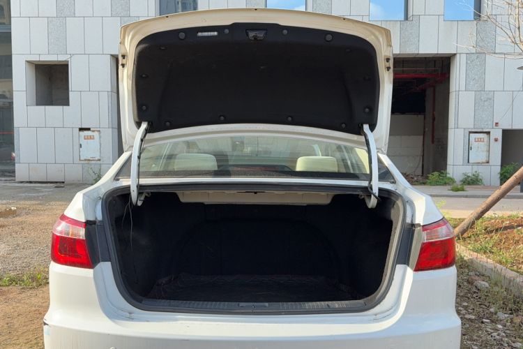 Used CHANGAN Alsvin V7 2016 1.0T Manual Jingchi Elite Model Trunk