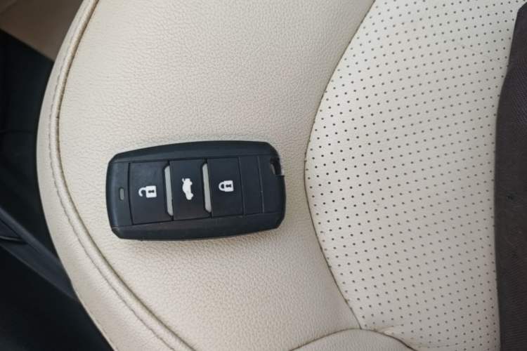 Used CHANGAN Alsvin V7 2016 1.6L Automatic Enjoyment Model China V Standard Vehicle Key