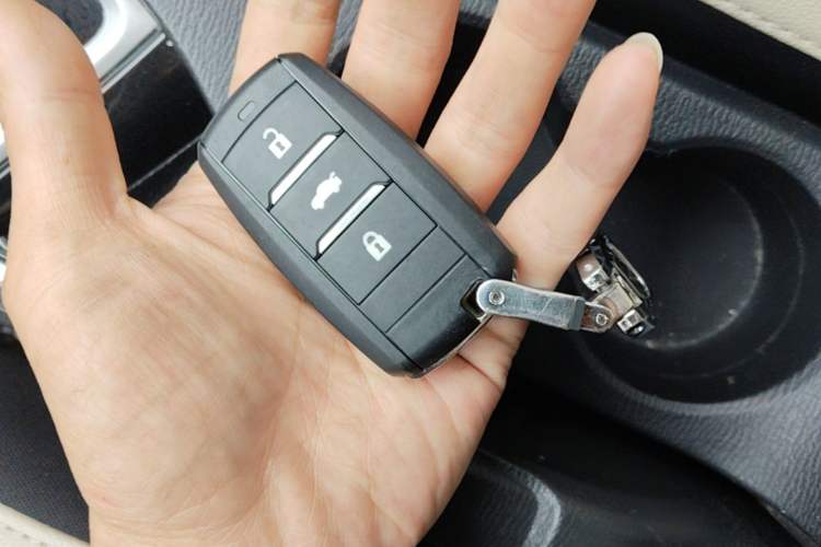 Used CHANGAN Alsvin V7 2016 1.6L Automatic Fun Model China IV Standard Vehicle Key