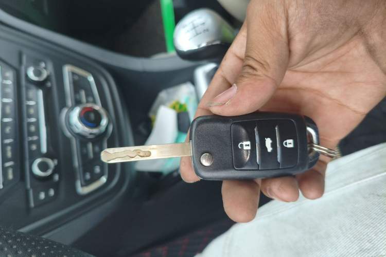 Used CHANGAN Alsvin V7 2016 1.6L Manual LeShang Model China IV Standard Vehicle Key