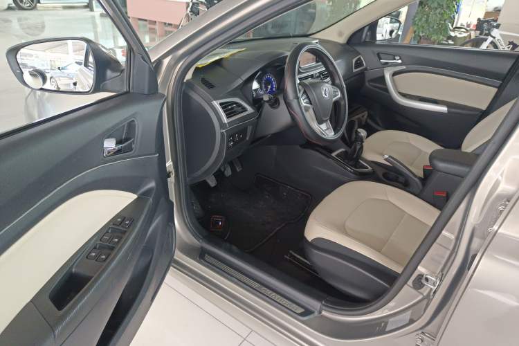Used CHANGAN Alsvin V7 2016 1.6L Manual Enjoyment Model China V Standard Driver Seat