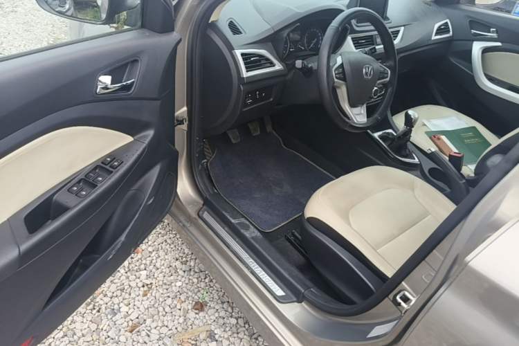 Used CHANGAN Alsvin V7 2016 1.6L Manual Enjoyment Model China IV Standard Driver Seat