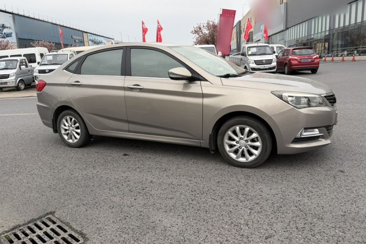 Used CHANGAN Alsvin V7 2016 1.6L Manual Enjoyment Model China V Standard Exterior 2
