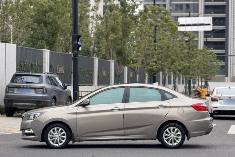 Used CHANGAN Alsvin V7 2016 1.6L Manual Enjoyment Model China V Standard Exterior 3