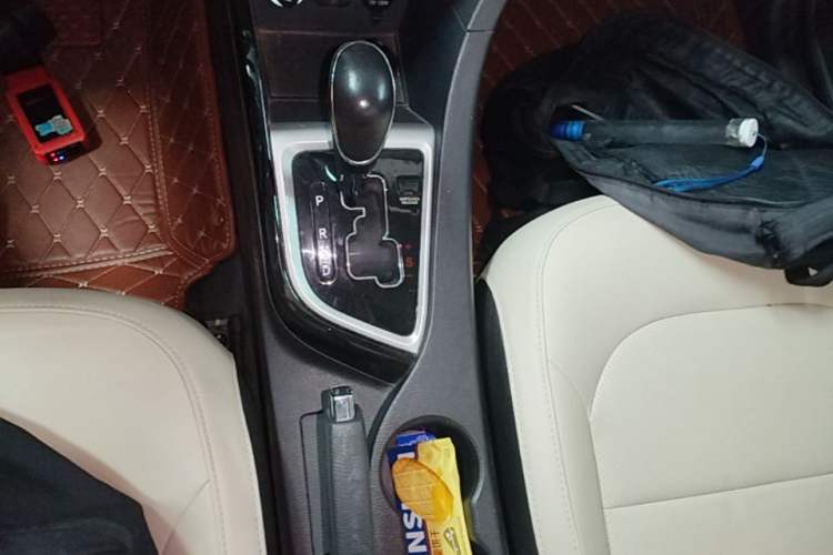 Used CHANGAN Alsvin V7 2016 1.6L Automatic Enjoyment Model China V Standard Gear Lever