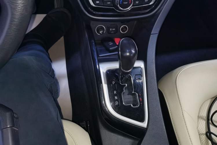 Used CHANGAN Alsvin V7 2016 1.6L Automatic Enjoyment Model China V Standard Gear Lever