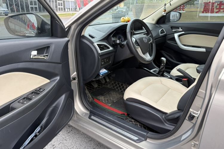 Used CHANGAN Alsvin V7 2016 1.6L Manual Enjoyment Model China V Standard Interior 1