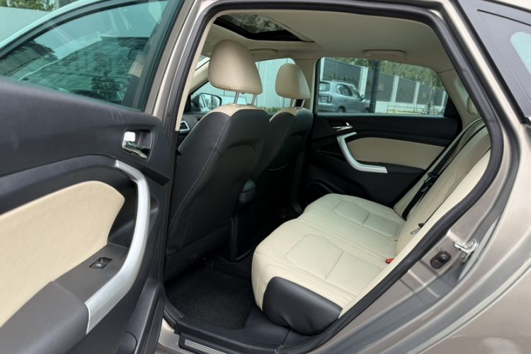 Used CHANGAN Alsvin V7 2016 1.6L Manual Enjoyment Model China V Standard Interior 11