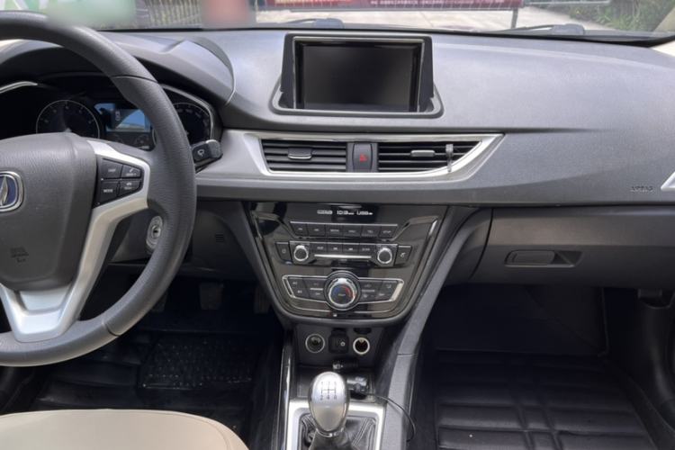 Used CHANGAN Alsvin V7 2016 1.6L Manual Enjoyment Model China V Standard Interior 3