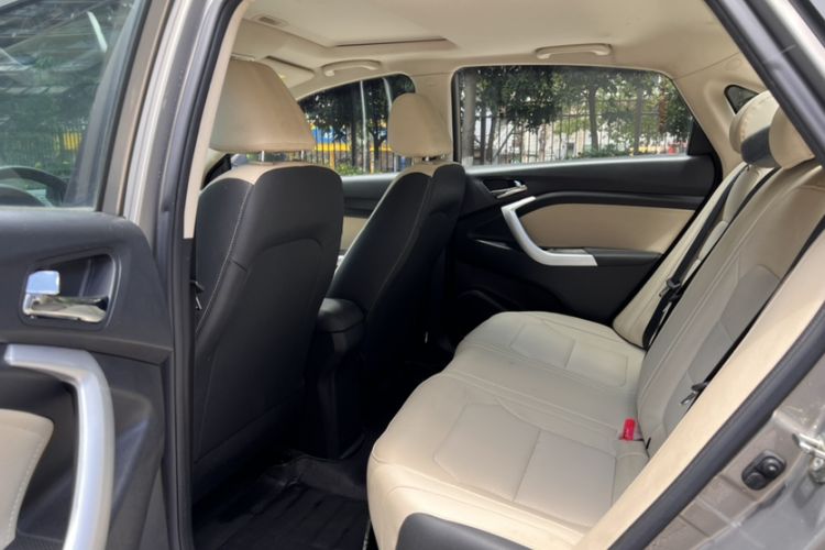 Used CHANGAN Alsvin V7 2016 1.6L Manual Enjoyment Model China V Standard Interior 6