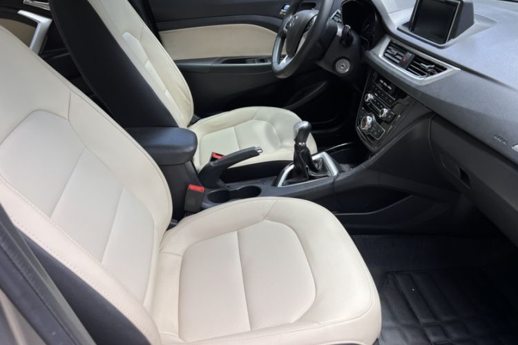 Used CHANGAN Alsvin V7 2016 1.6L Manual Enjoyment Model China V Standard Interior 7