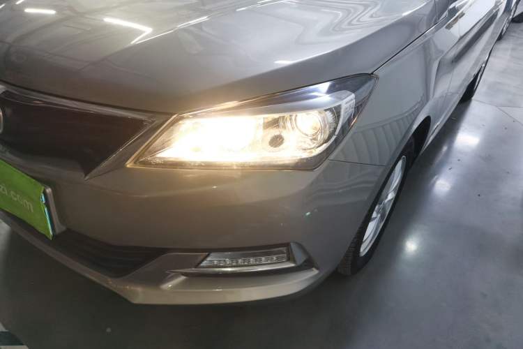 Used CHANGAN Alsvin V7 2016 1.6L Automatic Enjoyment Model China V Standard Left Front Headlight