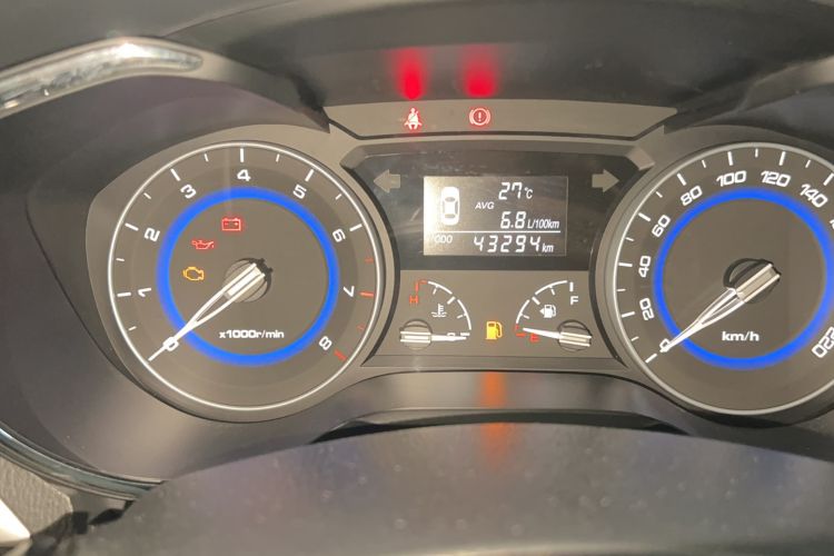 Used CHANGAN Alsvin V7 2016 1.6L Manual Enjoyment Model China V Standard Odometer Close Up