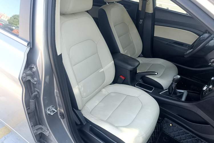 Used CHANGAN Alsvin V7 2016 1.6L Manual Enjoyment Model China V Standard Right Front Seat