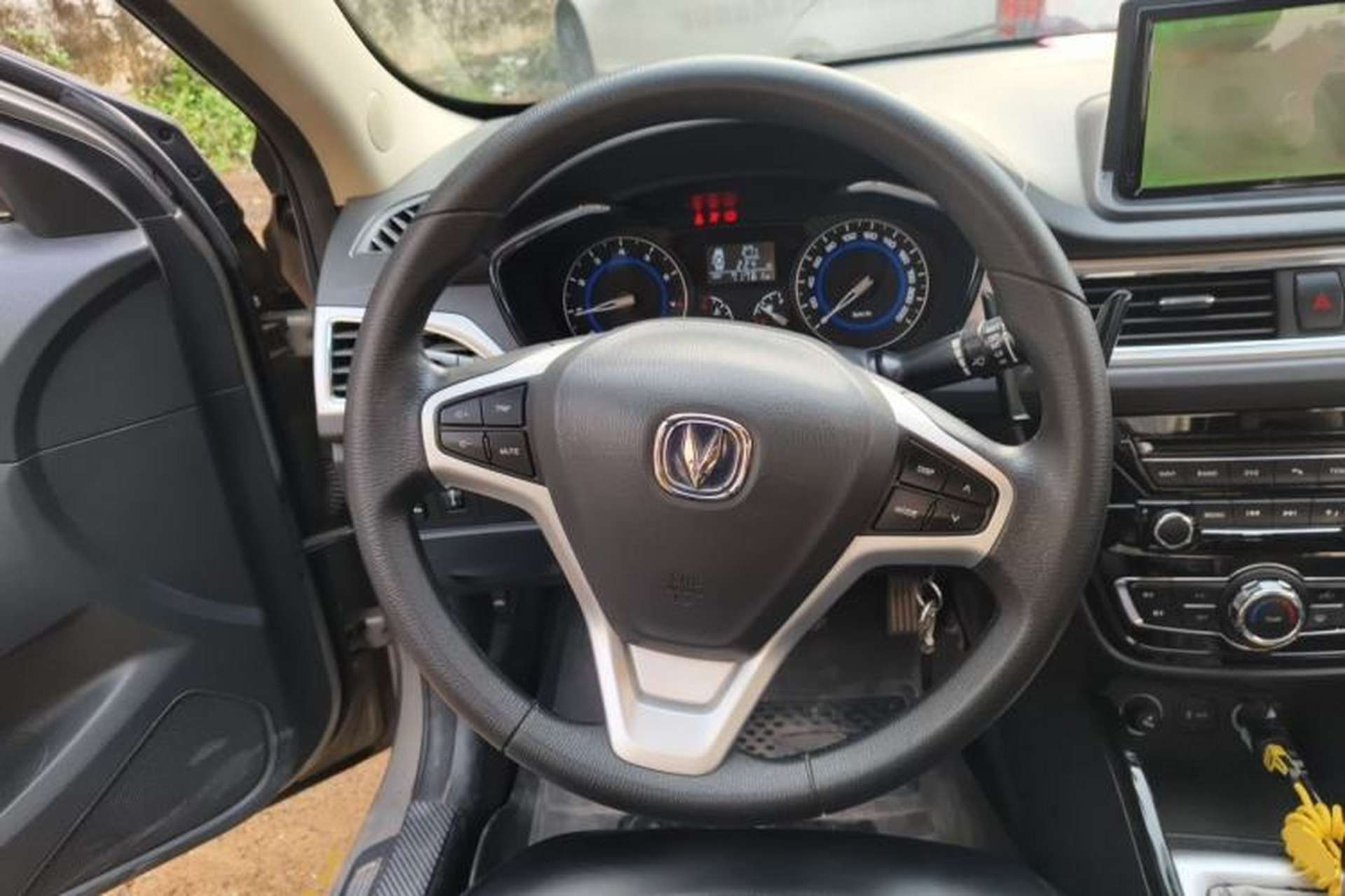 Used CHANGAN Alsvin V7 2016 1.6L Manual LeShang Model China V Standard Steering Wheel