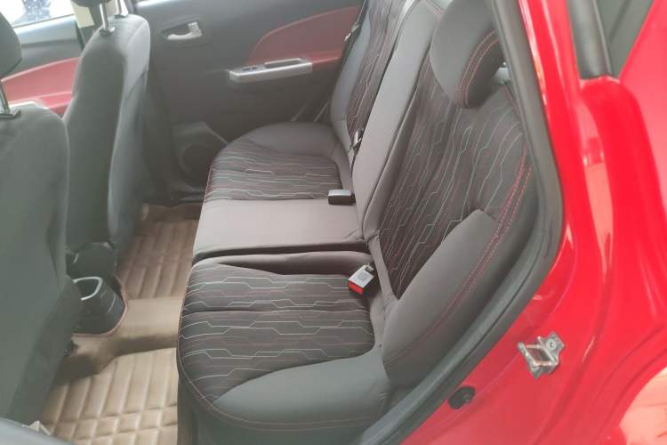 Used CHANGAN Benni 2014 1.4L Manual Luxury Model Interior 4