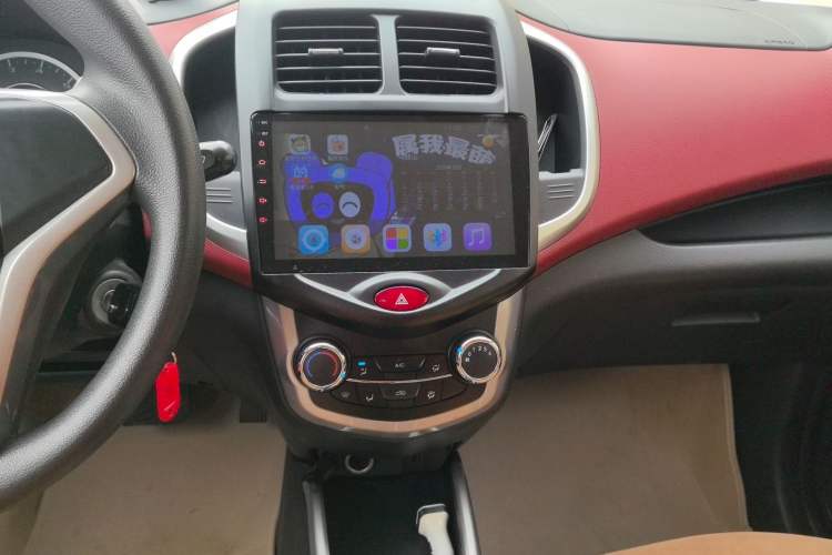 Used CHANGAN Benni 2015 1.4L IMT Luxury Model China V Standard Audio And AC Panel
