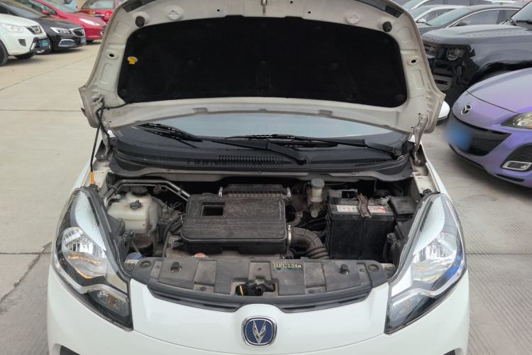 Used CHANGAN Benni 2015 1.4L IMT Luxury Model China V Standard Engine Bay