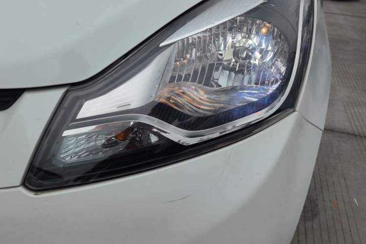 Used CHANGAN Benni 2015 1.4L IMT Luxury Model China V Standard Left Front Headlight
