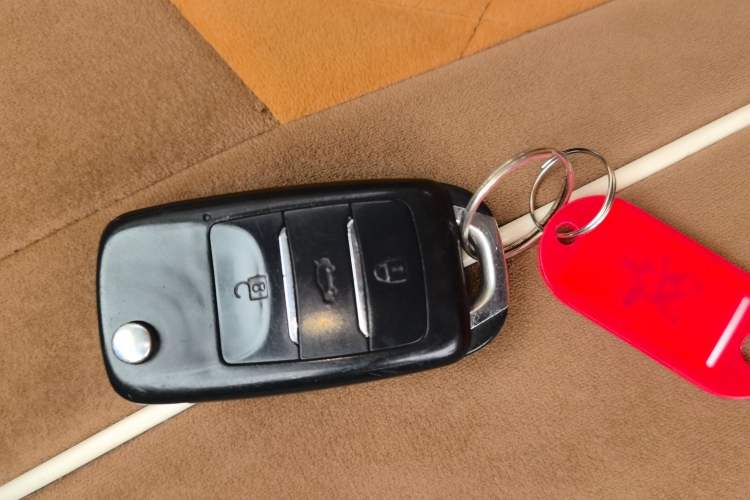 Used CHANGAN Benni 2015 1.4L IMT Luxury Model China V Standard Vehicle Key
