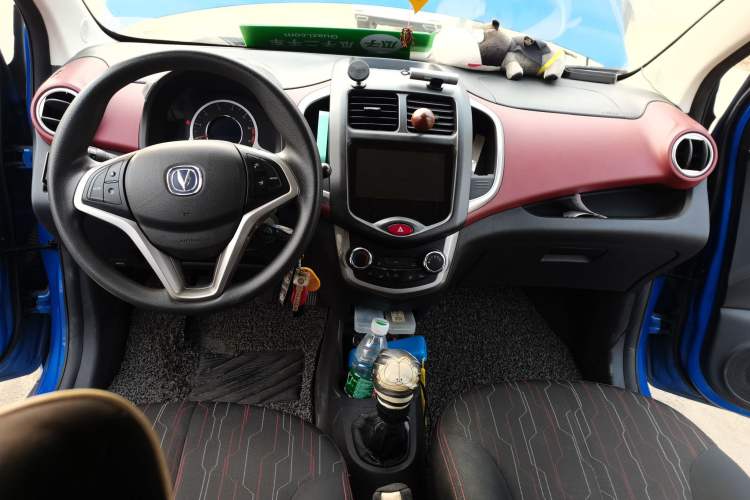 Used CHANGAN Benni 2014 1.4L Manual Luxury Model Center Console