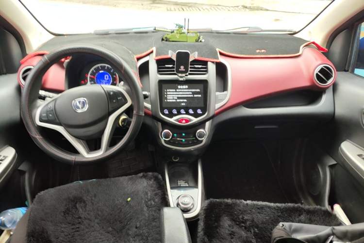 Used CHANGAN Benni 2014 1.4L IMT Luxury Model Center Console