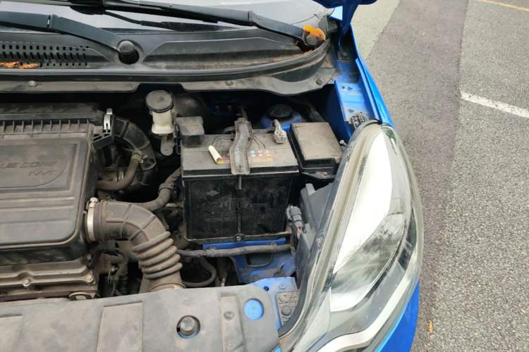 Used CHANGAN Benni 2014 1.4L IMT Luxury Model Engine Bay Left