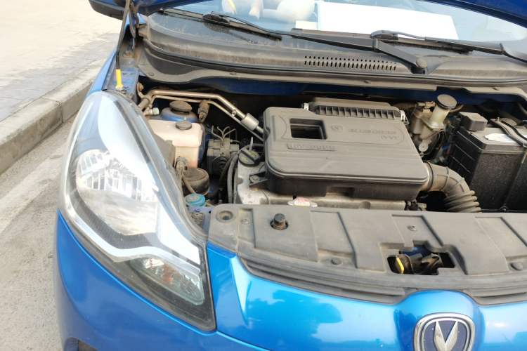 Used CHANGAN Benni 2014 1.4L Manual Luxury Model Engine Bay Right
