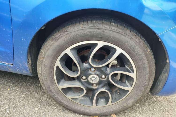 Used CHANGAN Benni 2014 1.4L IMT Luxury Model Right Front Wheel Hub