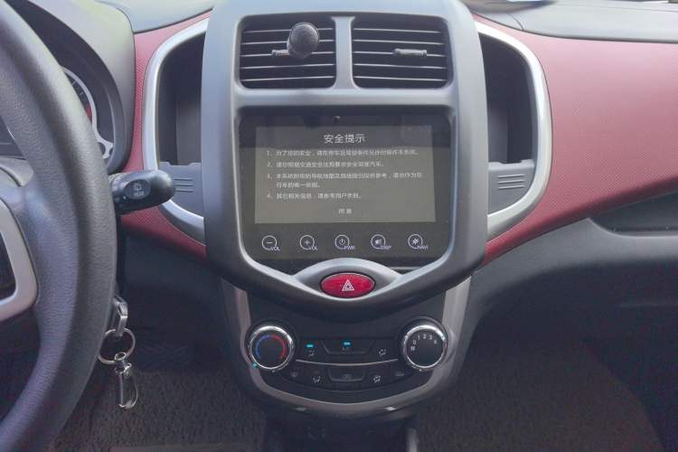 Used CHANGAN Benni 2014 1.4L IMT Luxury Model with Sunroof Audio And AC Panel