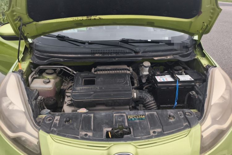Used CHANGAN Benni 2014 1.4L Manual Sunroof Model Engine Bay