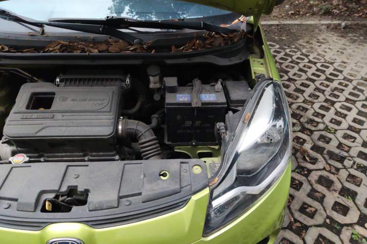 Used CHANGAN Benni 2014 1.4L Manual Sunroof Model Engine Bay Left