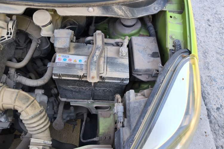 Used CHANGAN Benni 2014 1.4L Manual Sunroof Model Engine Bay Left