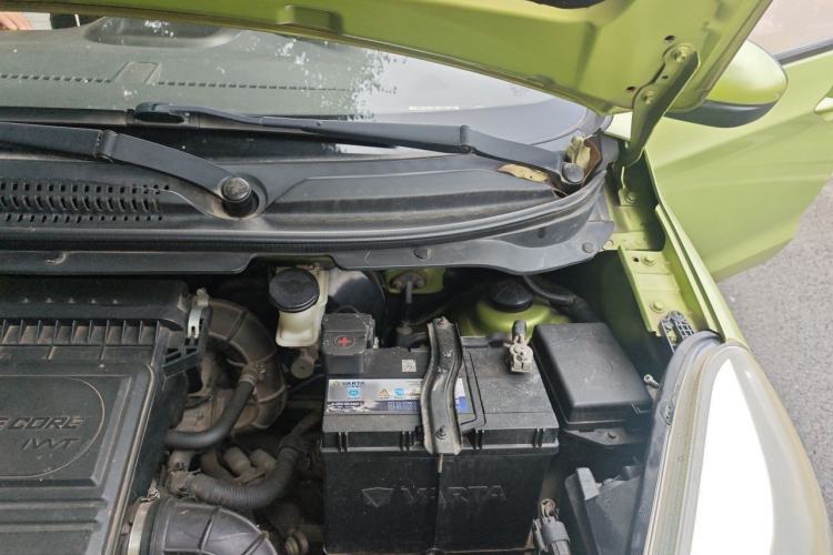 Used CHANGAN Benni 2014 1.4L Manual Luxury Model Engine Bay Left