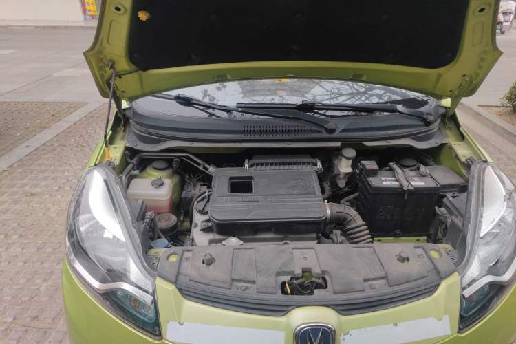 Used CHANGAN Benni 2014 1.4L Manual Luxury Model Engine Bay Right