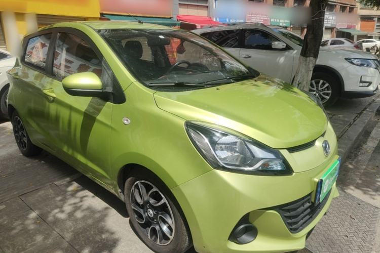 Used CHANGAN Benni 2014 1.4L IMT Luxury Model Front Right 45 Deg