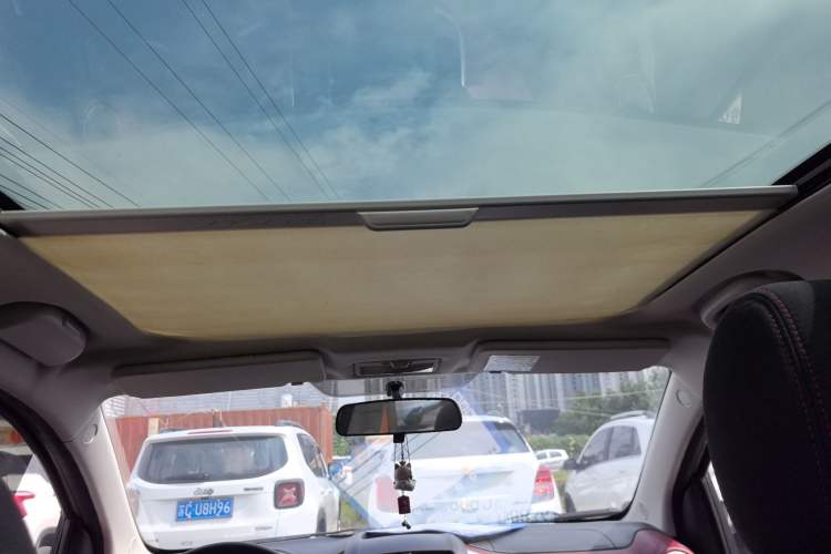 Used CHANGAN Benni 2014 1.4L IMT Luxury Model with Sunroof Headliner
