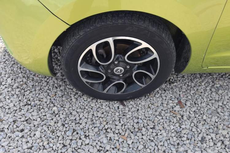 Used CHANGAN Benni 2014 1.4L IMT Luxury Model with Sunroof Left Front Wheel Hub